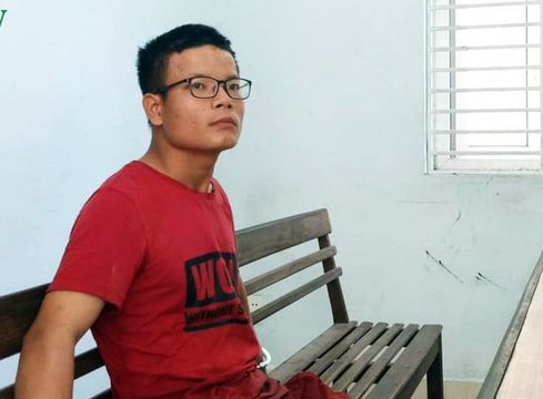 Nam thanh niên Nghệ An cứa cổ nữ nhân viên tiệm tóc, đâm trọng thương cụ bà 70 tuổi