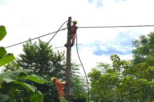 Bức bách vấn đề phủ điện lưới quốc gia cho các bản vùng sâu ở Quỳ Châu