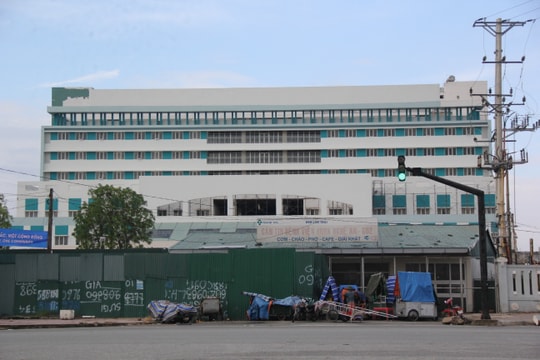 Dự án bệnh viện nghìn tỷ ở Nghệ An nợ lương hàng trăm người lao động