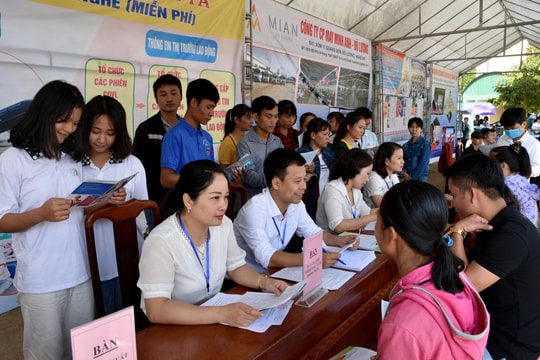 1.500 cơ hội việc làm tại Ngày hội việc làm miền Tây xứ Nghệ 