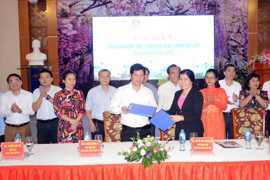 Nghệ An và Đắk Lắk ký kết hợp tác xây dựng thương hiệu du lịch chung 