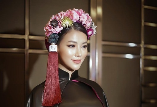 Diện áo dài nửa tỷ, Phương Khánh có đẹp hơn không?