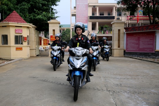 Những 'bông hồng thép' ở Công an Nghệ An