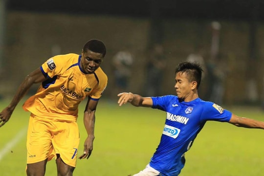 SLNA - Than Quảng Ninh: "Ngày về" của Lê Thế Mạnh