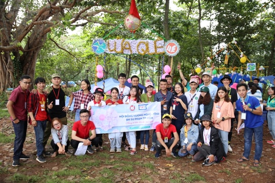 Sinh viên Nghệ Tĩnh sôi nổi thi hát ví, giặm trong Hội trại ở TP. Hồ Chí Minh 