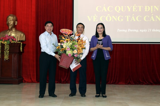 Tương Dương có tân Chủ tịch HĐND huyện và tân Phó Bí thư Huyện ủy