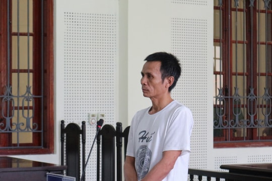 Ra vành móng ngựa không bóng người thân dù có tới 9 anh chị em và 9 người con 