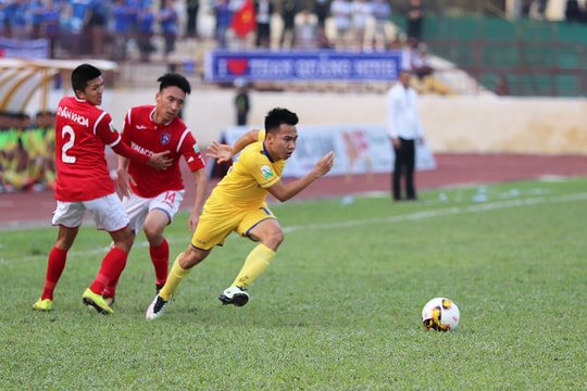 Tiền vệ Khắc Ngọc trải lòng trước ngày chia tay SLNA