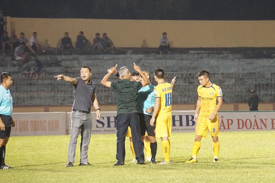 Mất điểm trước Quảng Nam, SLNA văng khỏi vị trí top 5 chung cuộc