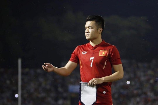 HLV Park Hang-seo loại Nguyên Mạnh, gọi Hoàng Thịnh đấu UAE và Thái Lan