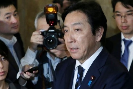 Một bộ trưởng Nhật Bản từ chức vì gửi tiền, hoa phúng viếng cho gia đình cử tri