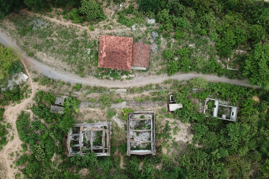 'Ngôi làng ma' ở thượng nguồn sông Lam