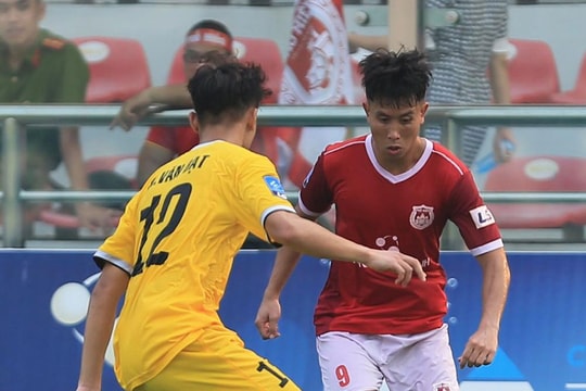 Trận play-off mùa giải 2019: Cuộc chiến giữa những cầu thủ người Nghệ An
