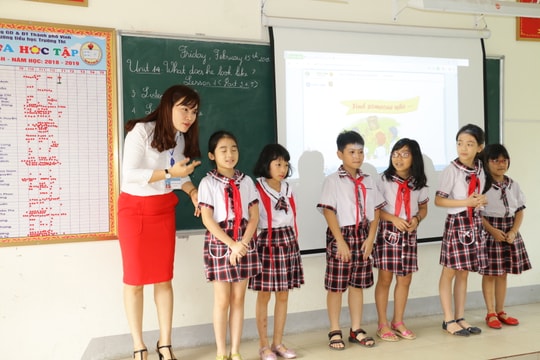 Hàng trăm trường học ở Nghệ An chưa được học chương trình Tiếng Anh 10 năm