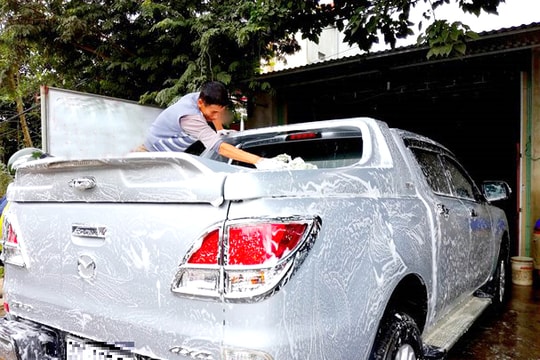 Sai lầm khi tự rửa ô tô, xe máy tại nhà