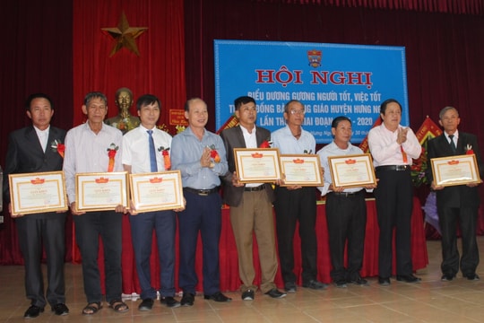 75 giáo dân tiêu biểu được huyện Hưng Nguyên biểu dương gương 'Người tốt việc tốt'