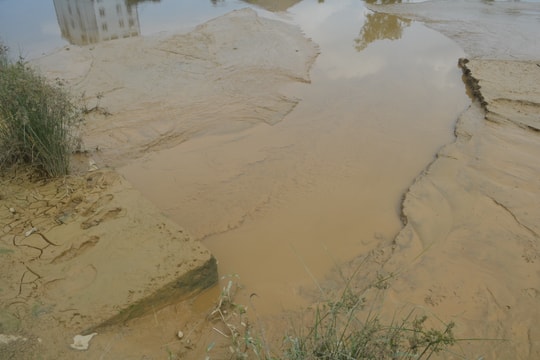 Tổng cục Môi trường vào cuộc vụ xả bùn thải vào hồ điều hòa Cửa Nam