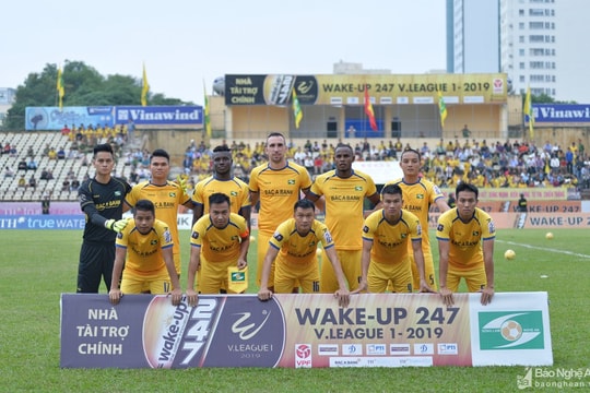 Sông Lam Nghệ An và sự thụt lùi của nền bóng đá bao cấp 