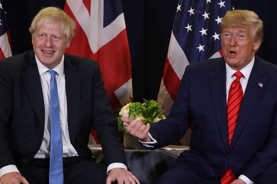 Tổng thống Mỹ Donald Trump lôi kéo Anh khỏi EU