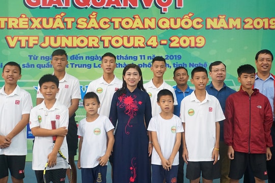 Khởi tranh Giải quần vợt trẻ xuất sắc toàn quốc năm 2019 tại Nghệ An 