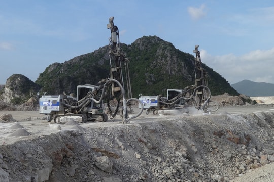 Nghệ An: Khai thác mỏ bị đá tảng rơi trúng đầu, 1 công nhân tử vong