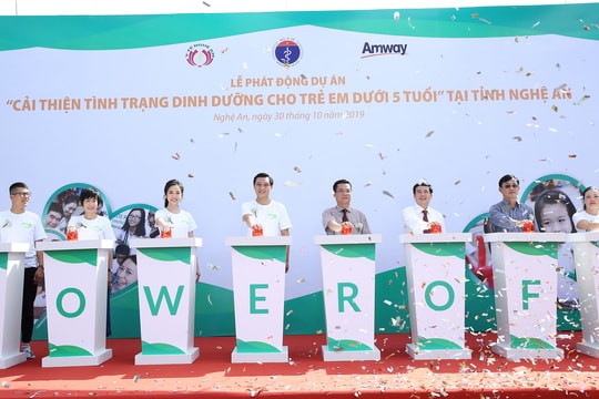 Sở Y tế Nghệ An phối hợp Amway Việt Nam đẩy lùi tỷ lệ trẻ suy dinh dưỡng 