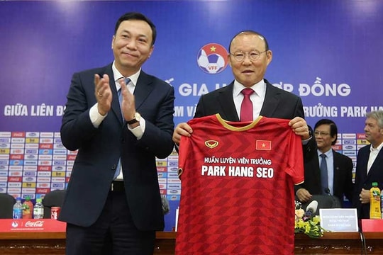 Bầu Đức: ‘Ông Park không vì tiền!’; Chanathip Songkrasin: 'Chúng tôi sẽ đánh bại Việt Nam'
