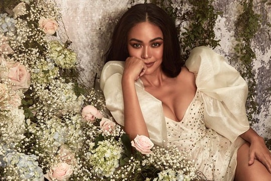 Bị nhắn tin xin điện thoại, Á hậu Mâu Thủy từ chối không thể 'gắt' hơn