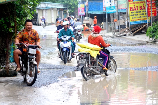 Đoạn đường 'đau khổ', chằng chịt ổ voi ở Diễn Châu