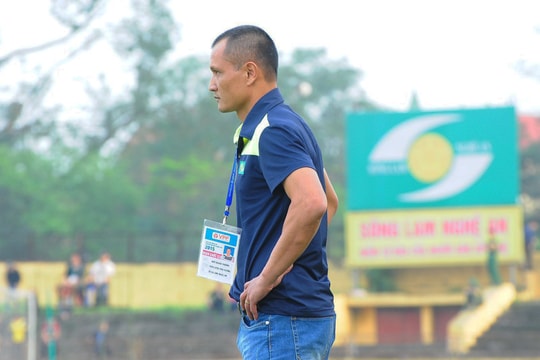 HLV Quang Trường trở lại SLNA, Huy Hoàng và Như Thuật sắp nhận bằng A - AFC