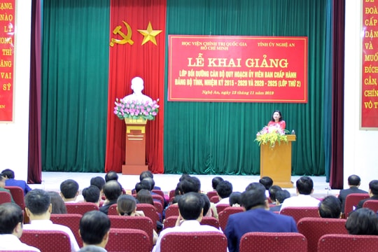 Nghệ An: 60 học viên dự lớp bồi dưỡng cán bộ quy hoạch Ủy viên BCH Đảng bộ tỉnh