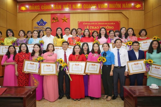 Sở Giáo dục và Đào tạo 'đặt hàng' các sáng kiến của nhà giáo tài năng xứ Nghệ