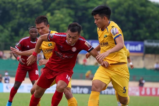 Cựu tiền đạo SLNA chính thức gia hạn hợp đồng với CLB TP.HCM