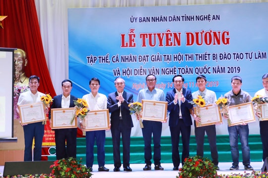 Nghệ An khen thưởng nhà giáo đạt giải cao tại các cuộc thi thuộc lĩnh vực nghề nghiệp