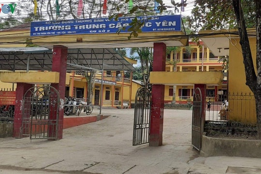 Bắt giam Hiệu trưởng, kế toán, thủ quỹ trường rút khống 631 triệu đồng