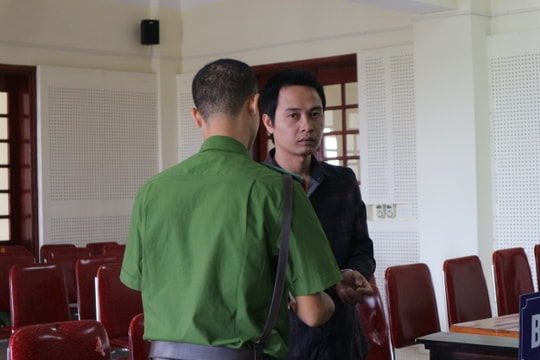 Thói trăng hoa của kẻ nghiện ngập vận chuyển ma túy