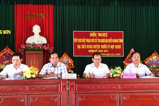 Phó Chủ tịch HĐND tỉnh Hoàng Viết Đường tiếp xúc cử tri huyện Đô Lương