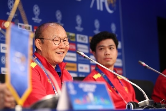 Để hạ Thái Lan, thầy Park dùng 'chiêu độc' gì? HLV Thái Lan hé lộ kế hoạch đánh bại tuyển Việt Nam