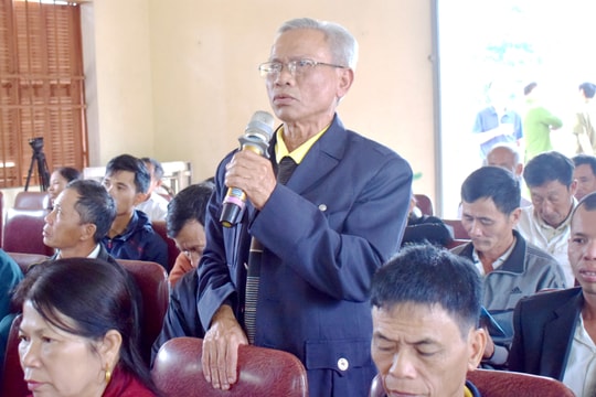 Đại biểu HĐND tỉnh khóa XVII tiếp xúc cử tri trước kỳ họp thứ 12