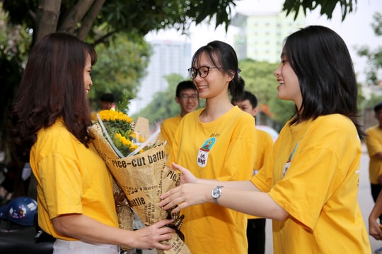 Cảm ơn thầy cô, người đã cho chúng em nguồn tri thức vô hạn!