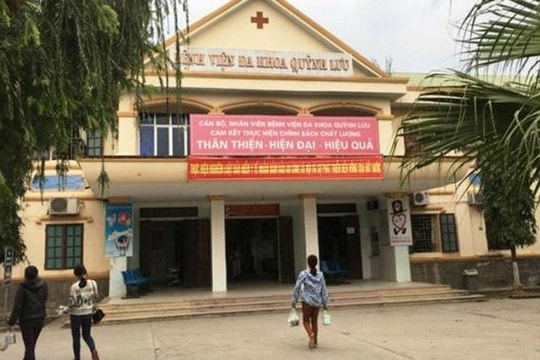 Nghệ An: Bác sỹ nỗ lực cứu sản phụ, người nhà đứng ngoài livestream lên Facebook