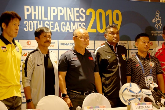 HLV trưởng Thái Lan công khai xin lỗi thầy Park Hang-seo sau vụ khiêu khích