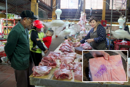 Nghệ An: Giá thịt lợn 'neo' mức cao, người tiêu dùng phải rất cân nhắc khi mua