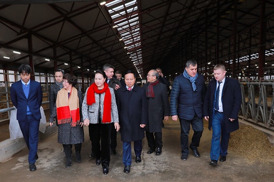 Chủ tịch Quốc hội Nguyễn Thị Kim Ngân thăm Trang trại TH tại Nga 