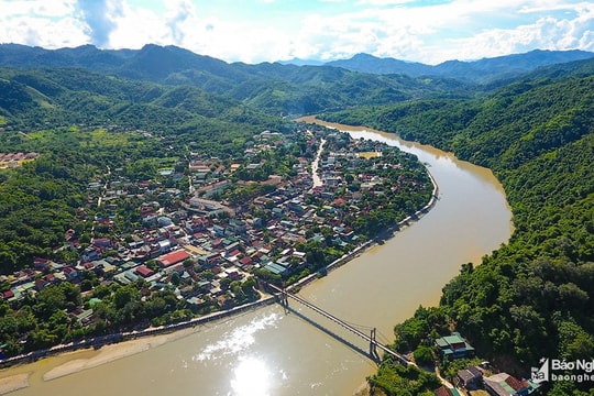 Đồng chí Nguyễn Văn Thông dự và chỉ đạo kiểm điểm BTV Tương Dương