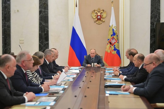 Putin: Xuất khẩu vũ khí, trang thiết bị quân sự của Nga đang tăng cả về lượng và chất