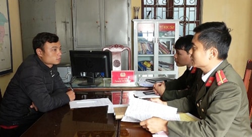 Nộp phạt 10 triệu đồng vì tung tin 'người bôi mặt đen'