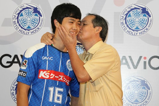 Vì sao bầu Đức không ‘giải cứu’ Công Phượng?