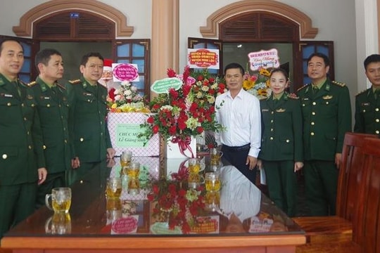 Hoạt động chúc mừng các Giáo xứ, giáo hạt nhân lễ Giáng sinh