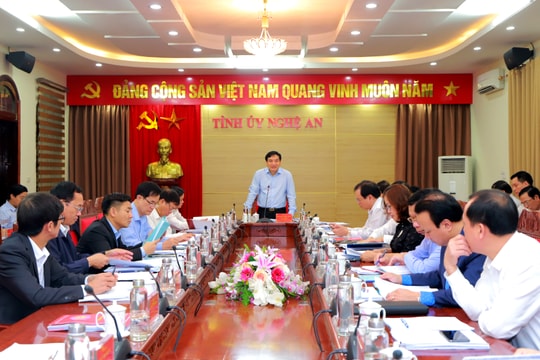 Bí thư Tỉnh ủy: Xây dựng đội ngũ cán bộ TP. Vinh có đủ năng lực thực thi nhiệm vụ 